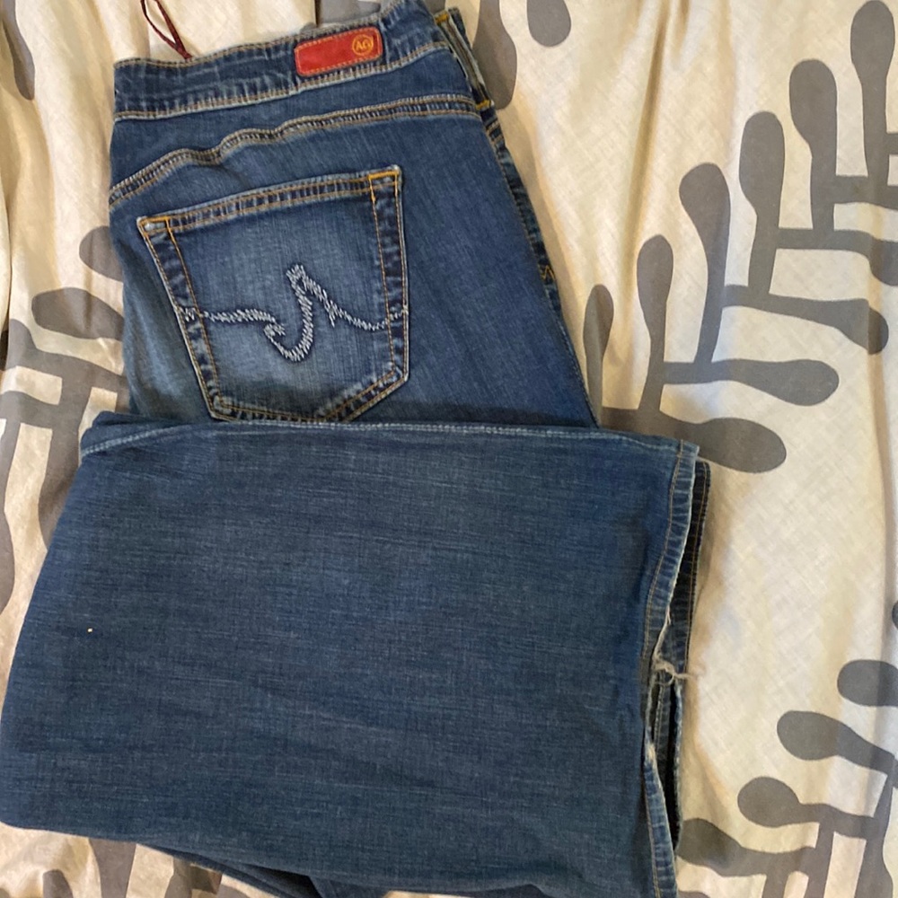 AG blue jeans size 32.